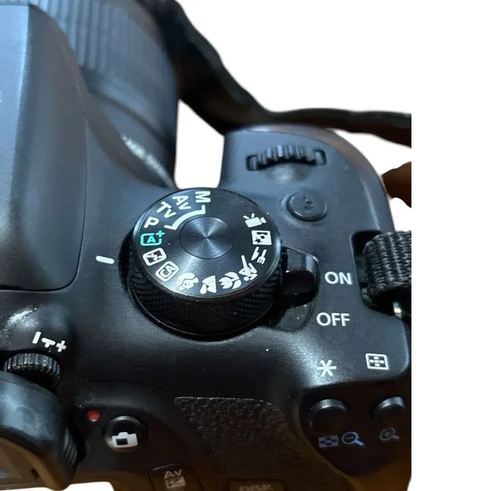 Canon EOS Rebel T6 DSLR Camera Bundle 2 Lens,   Battery/Charger SD Card Bag HDMI